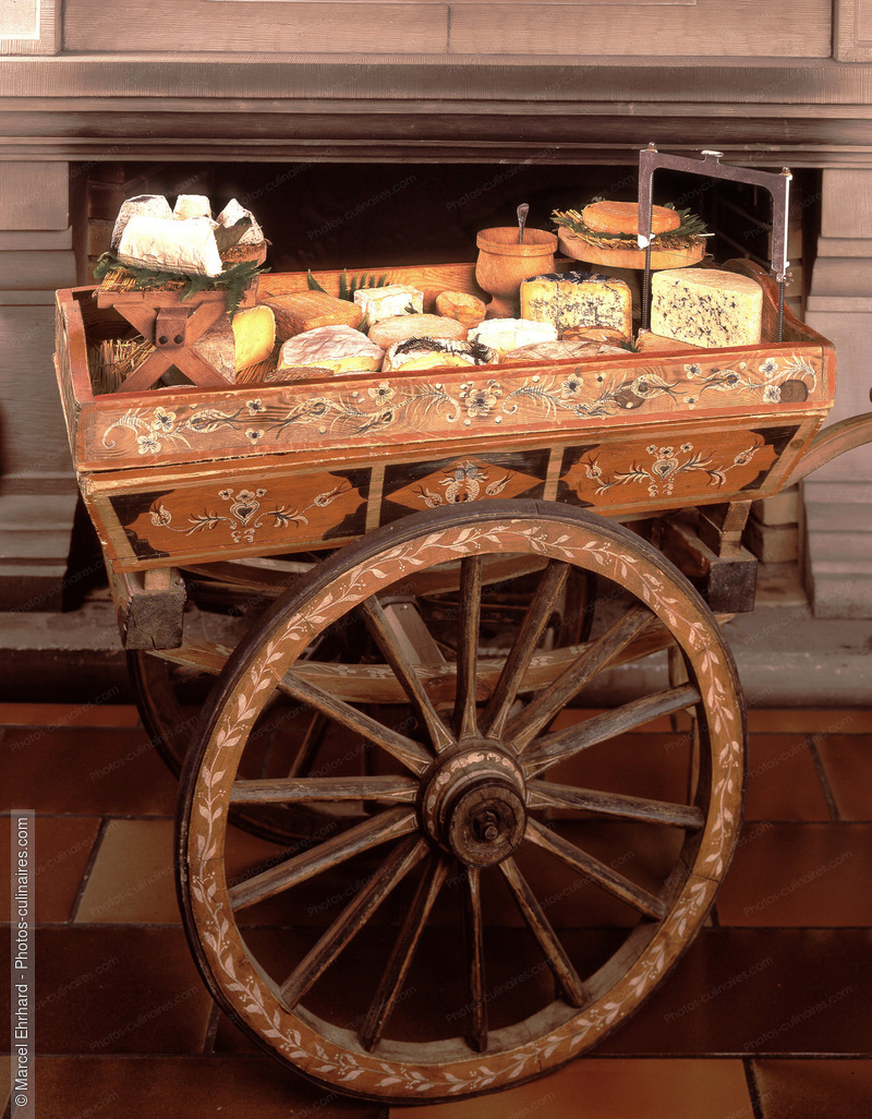 Chariot de fromage, - photo référence FR28.jpg
