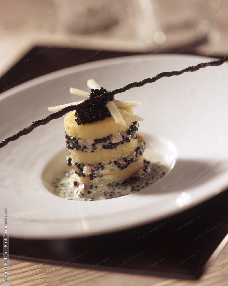 Chayotte en mille feuille au hareng et son caviar aux pommes et fines herbes - photo référence PC119.jpg