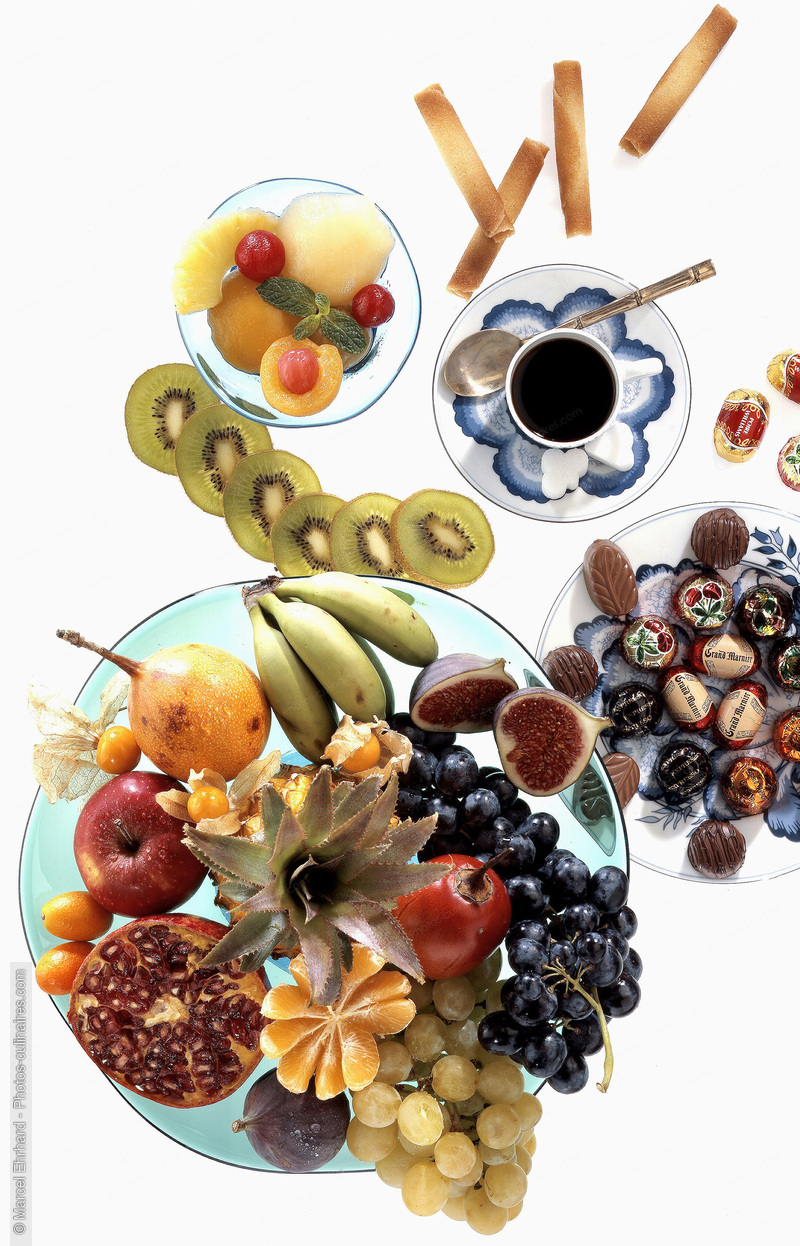 Coupe de fruits, café, pralinés - photo référence FRU83.jpg