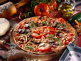 Pizza tomate, poivron, champignon