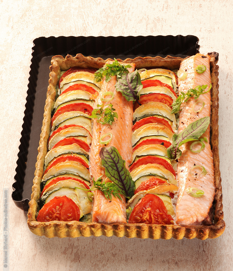 Tarte de saumon, tomate, chèvre - photo référence TT167N.jpg