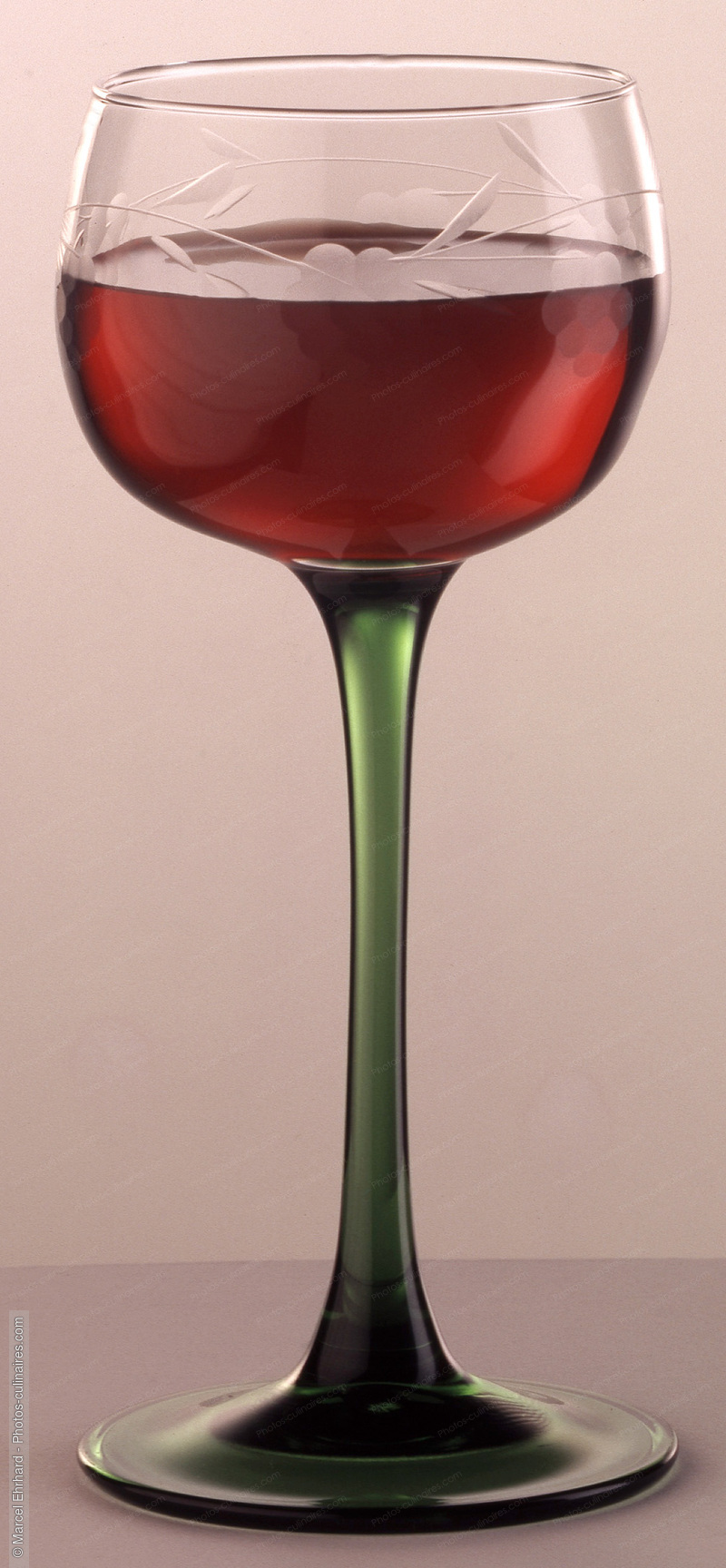 Verre de vin rosé - photo référence BO31.jpg
