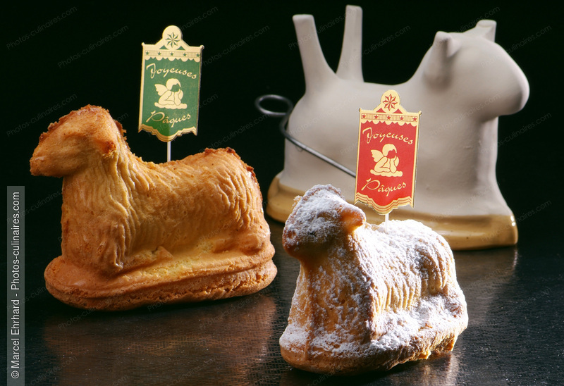 Agneaux de P&acirc;ques en biscuit - photo r&eacute;f&eacute;rence DE219N.jpg