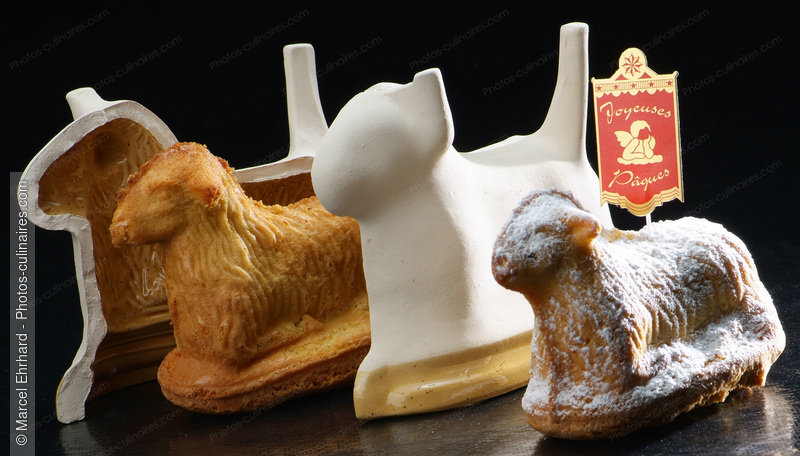 Agneaux pascal en biscuit - photo r&eacute;f&eacute;rence DE220N.jpg