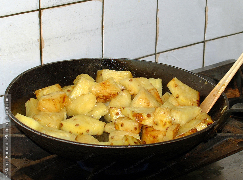 Ananas po&ecirc;l&eacute;es - photo r&eacute;f&eacute;rence CO8N.jpg