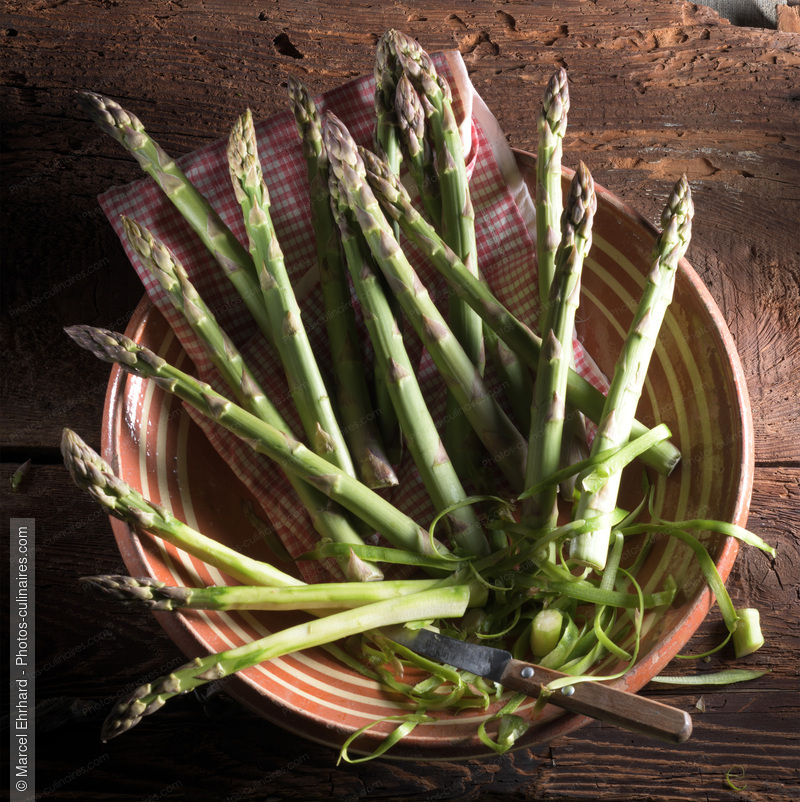 Asperges vertes - photo r&eacute;f&eacute;rence LE610N.jpg