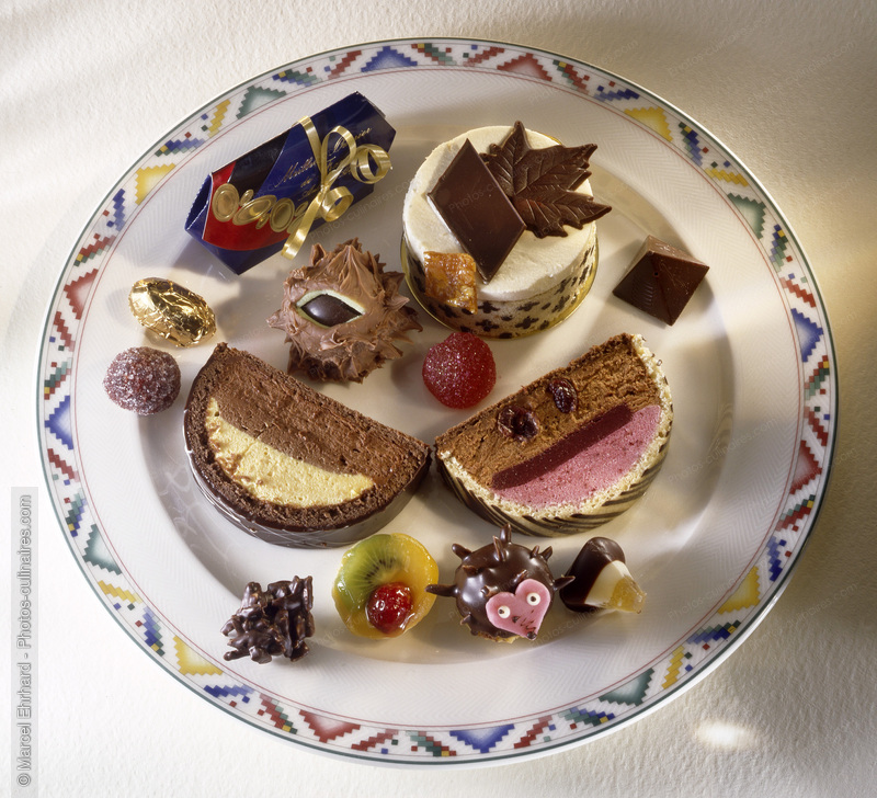 Assiette d'entremets - photo r&eacute;f&eacute;rence DE580.jpg