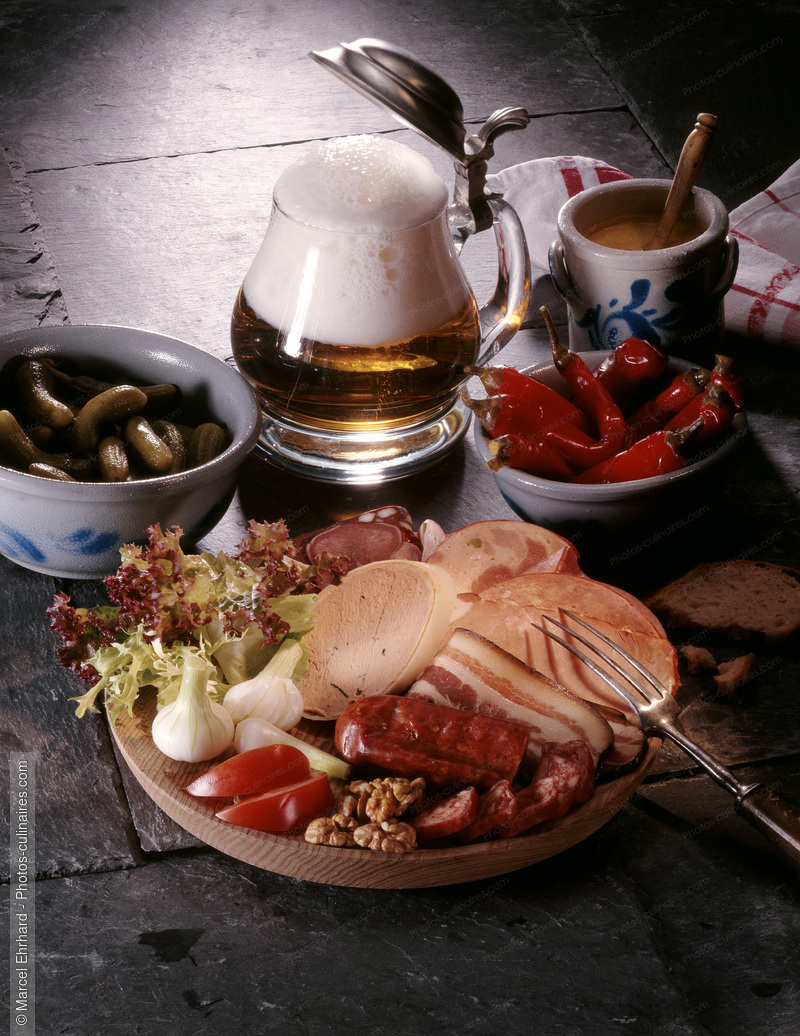 Assiette de charcuterie alsacienne - photo r&eacute;f&eacute;rence PC30.jpg