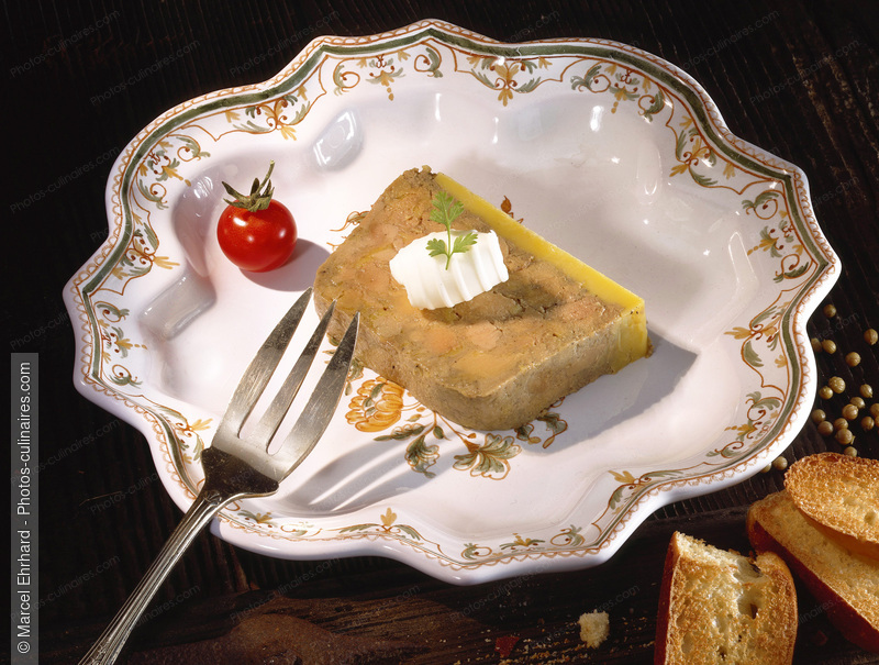 Assiette de foie gras - photo r&eacute;f&eacute;rence FG117.jpg