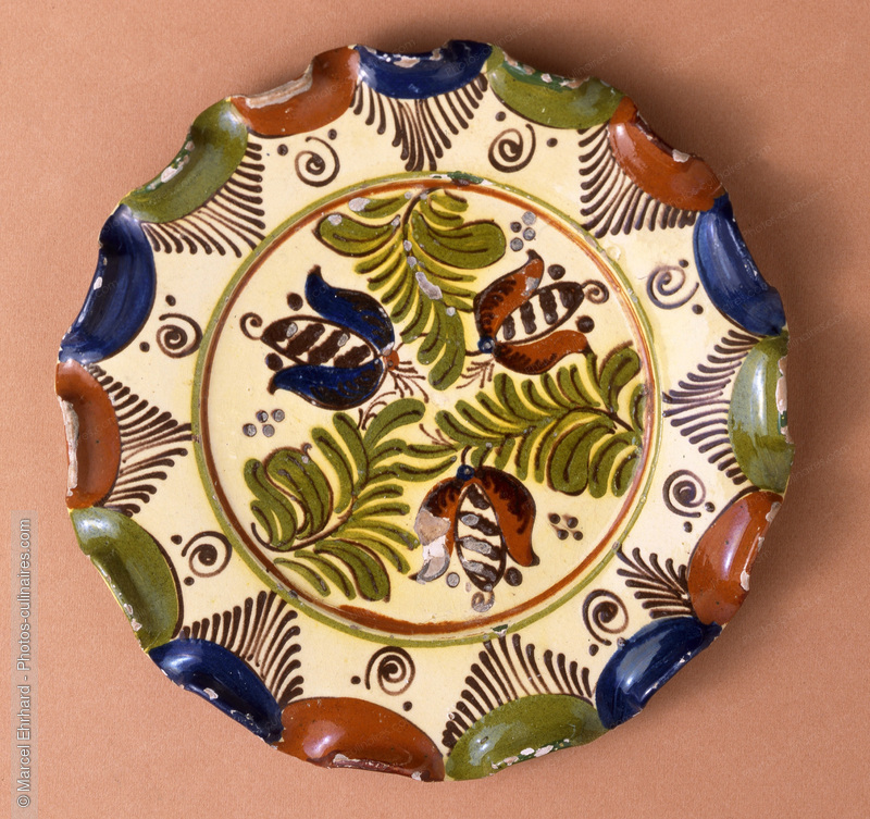 Assiette de Soufflenheim - photo r&eacute;f&eacute;rence AT111.jpg