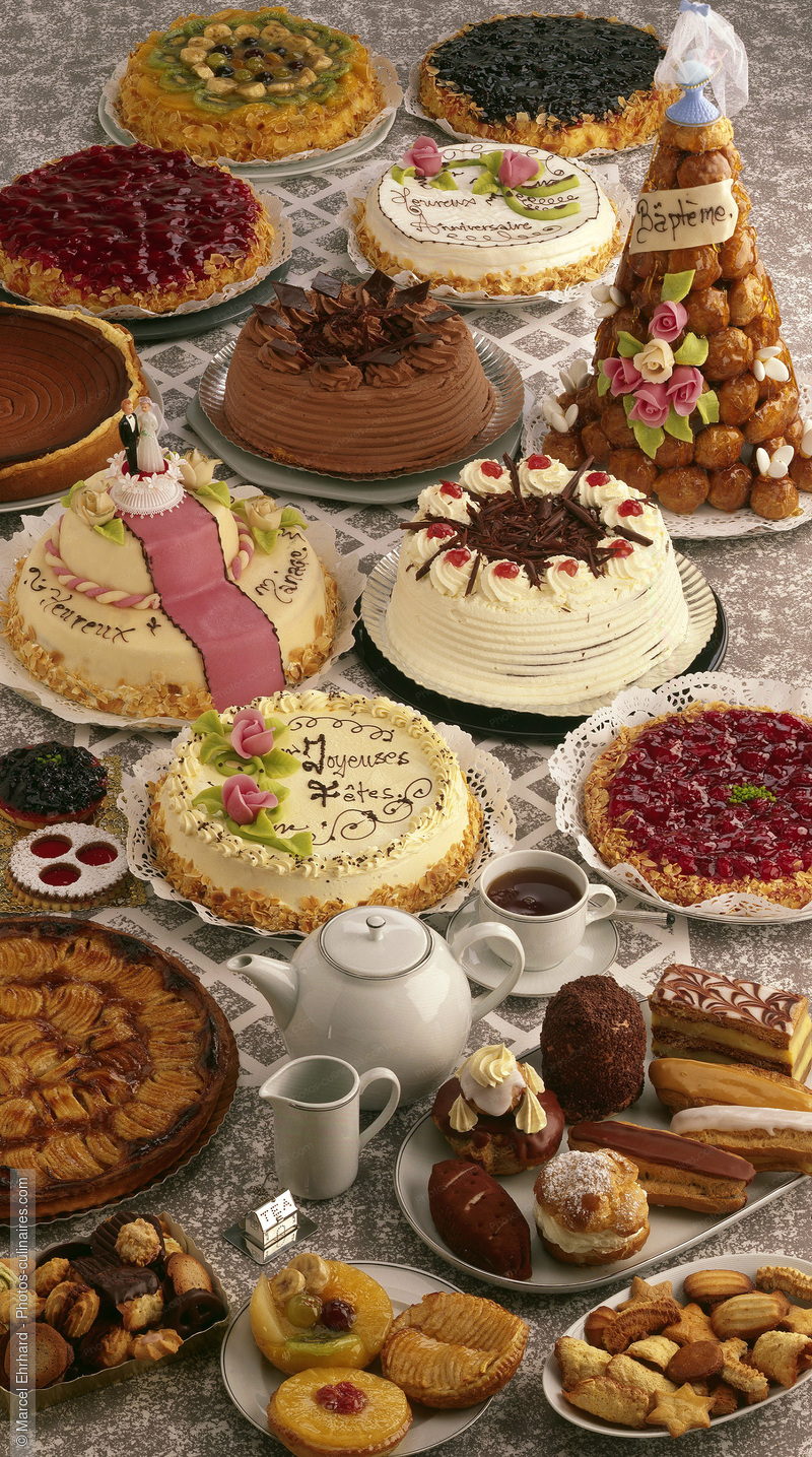 Assortiment de p&acirc;tisseries - photo r&eacute;f&eacute;rence DE319.jpg