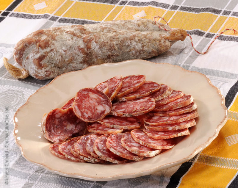 Assortiment de saucisson sec - photo r&eacute;f&eacute;rence CH250N.jpg