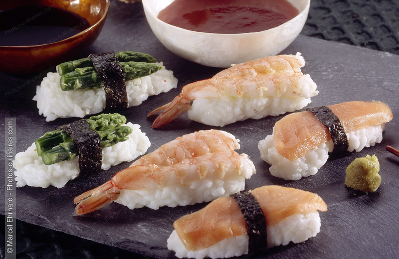 Assortiment de sushis - photo référence PO499N.jpg