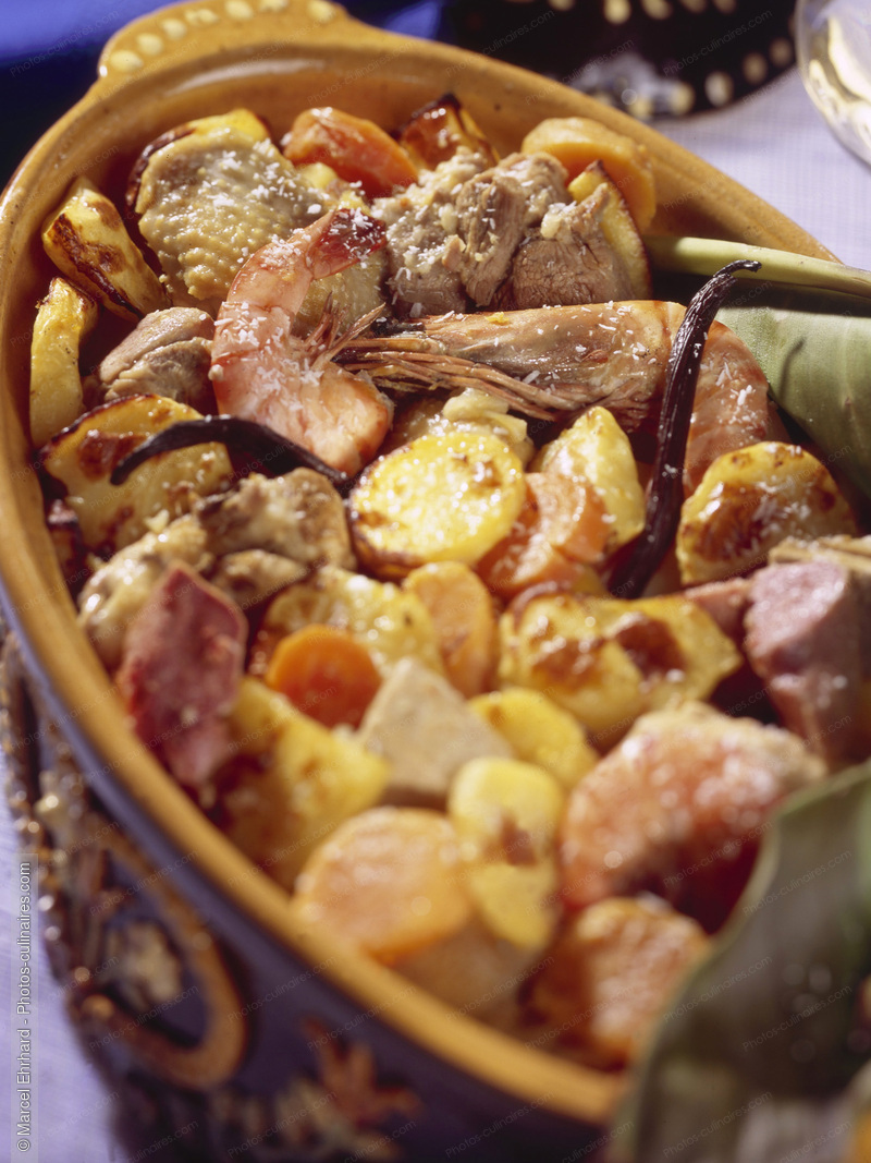 Baeckeoffe a la viande et aux poissons - photo r&eacute;f&eacute;rence PC698N.jpg