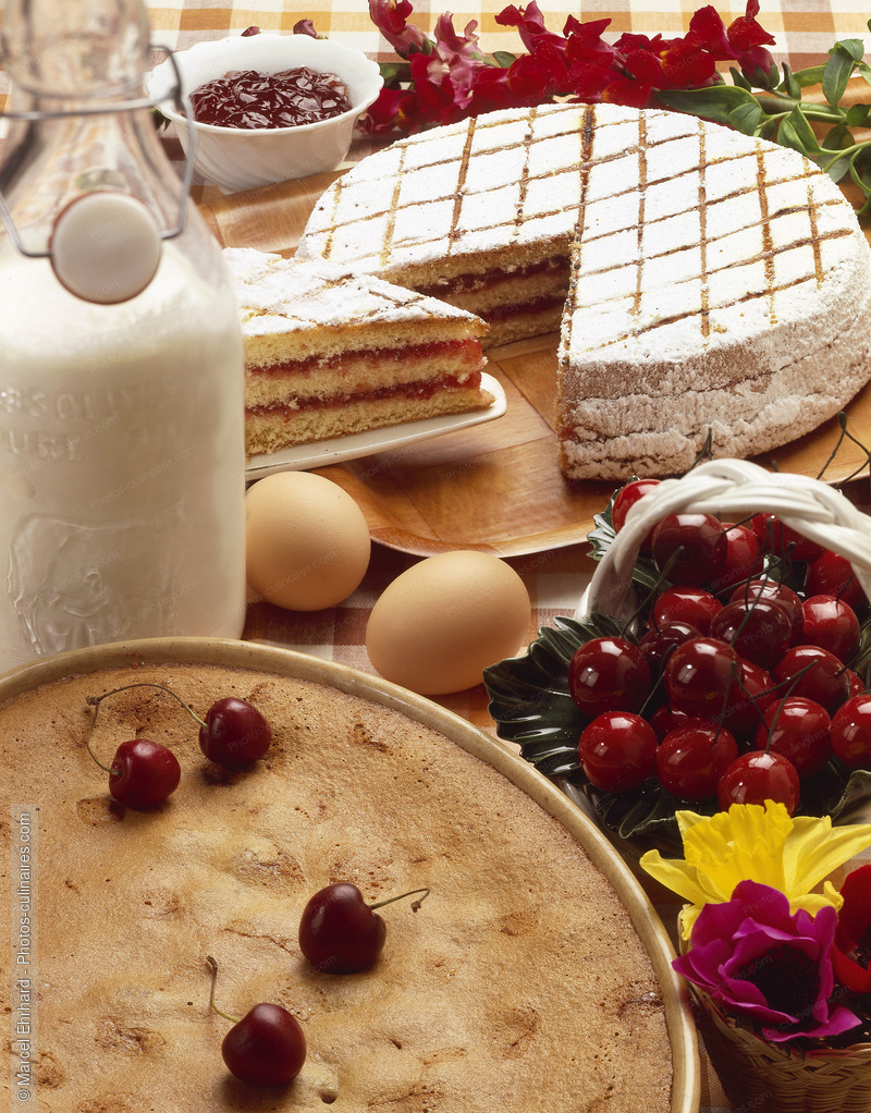 Biscuit &agrave; la confiture et clafoutis - photo r&eacute;f&eacute;rence DE339.jpg