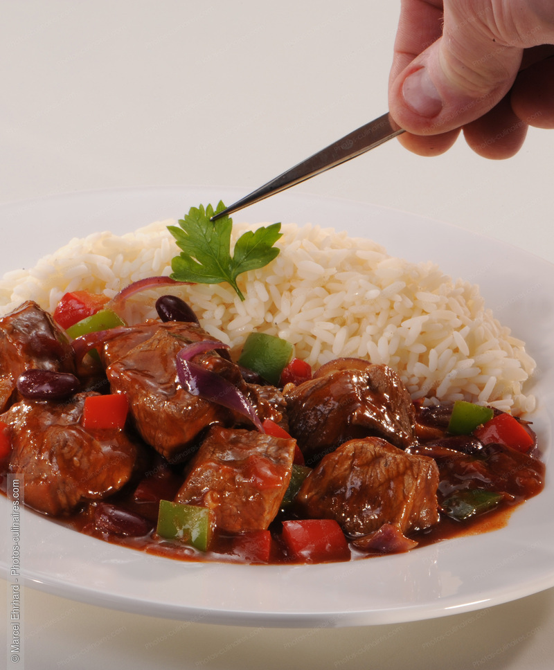 Boeuf tomat&eacute; aux poivrons - photo r&eacute;f&eacute;rence PC703N.jpg