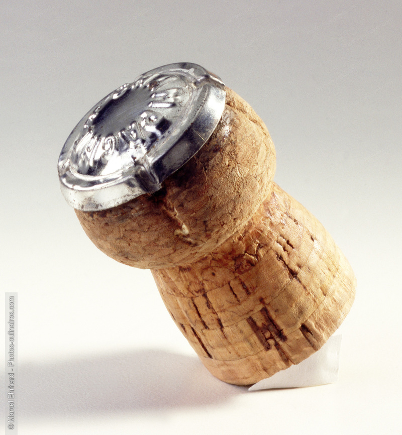 Bouchon de bouteille de champagne - photo r&eacute;f&eacute;rence NM125.jpg