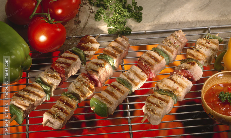 Brochettes grill&eacute;es - photo r&eacute;f&eacute;rence PC877.jpg