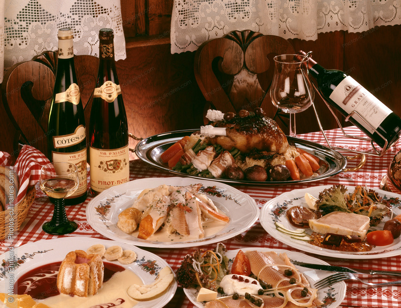 Buffet dress&eacute; alsacien - photo r&eacute;f&eacute;rence NM4.jpg