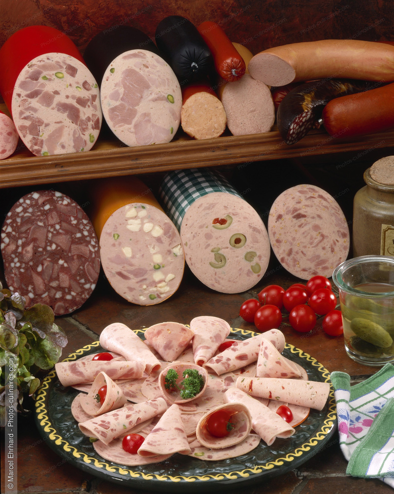 Charcuterie alsacienne - photo r&eacute;f&eacute;rence CH266.jpg