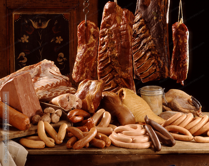 Charcuterie et viande pour garniture de choucroute. - photo r&eacute;f&eacute;rence CH9.jpg