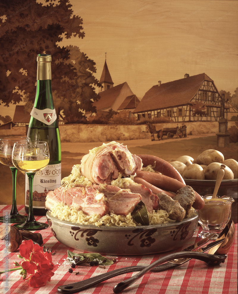 Choucroute garnie alsacienne - photo r&eacute;f&eacute;rence CHO137.jpg