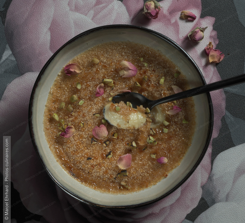Cr&egrave;me brul&eacute;e &agrave; la rose et &agrave; la pistacher - photo r&eacute;f&eacute;rence DE733N.jpg