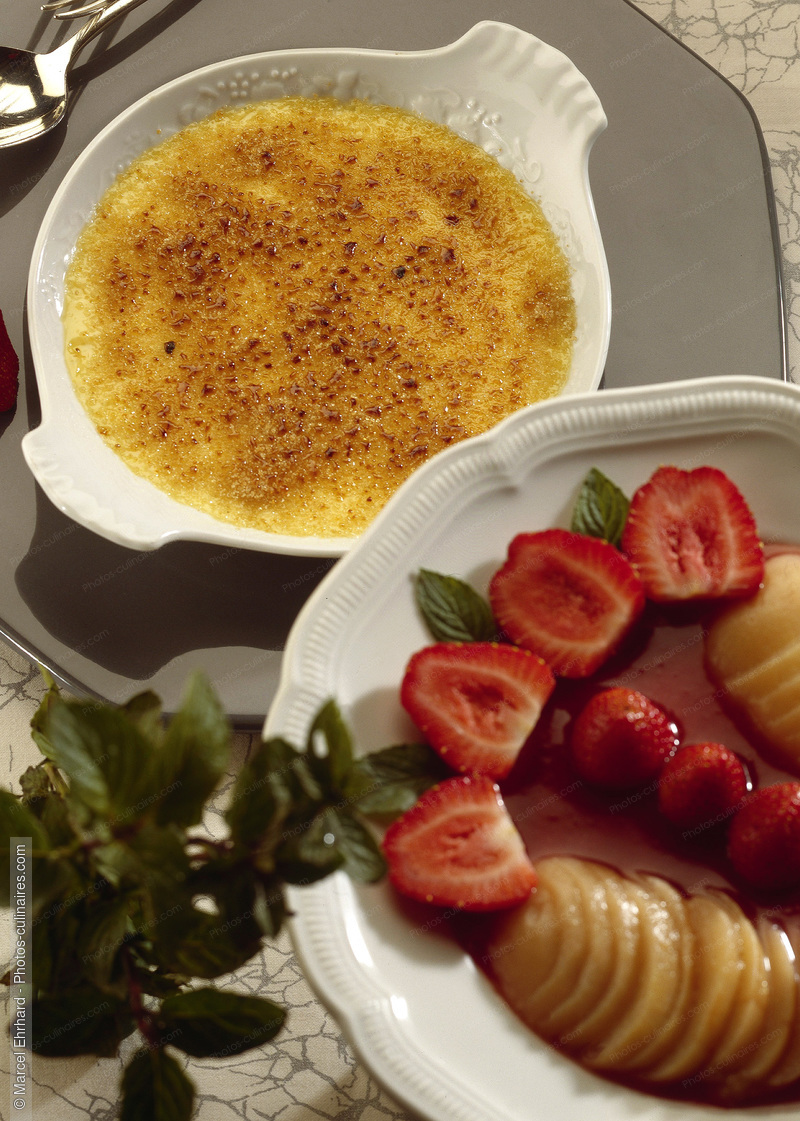 Crème brûlée et salade de fruits - photo référence DE374.jpg