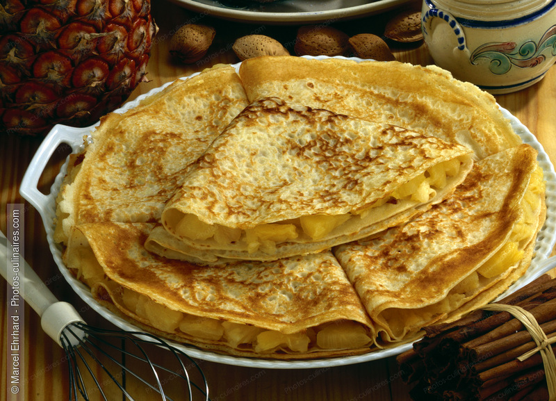 Cr&ecirc;pes fourr&eacute;es &agrave; l'ananas - photo r&eacute;f&eacute;rence DE146.jpg