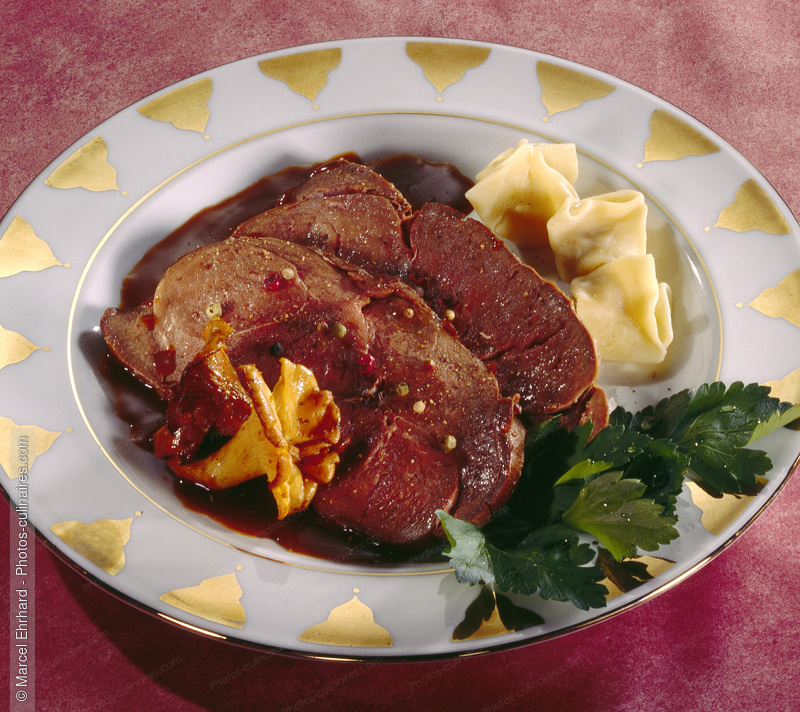 Cuissot de sanglier tranch&eacute; - photo r&eacute;f&eacute;rence PC326.jpg