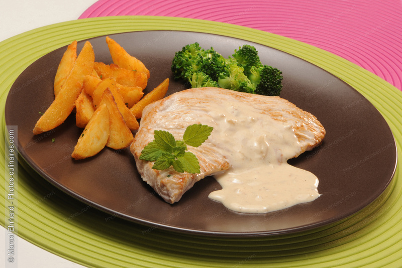 Escalope &agrave; la cr&egrave;me - photo r&eacute;f&eacute;rence PC1066N.jpg