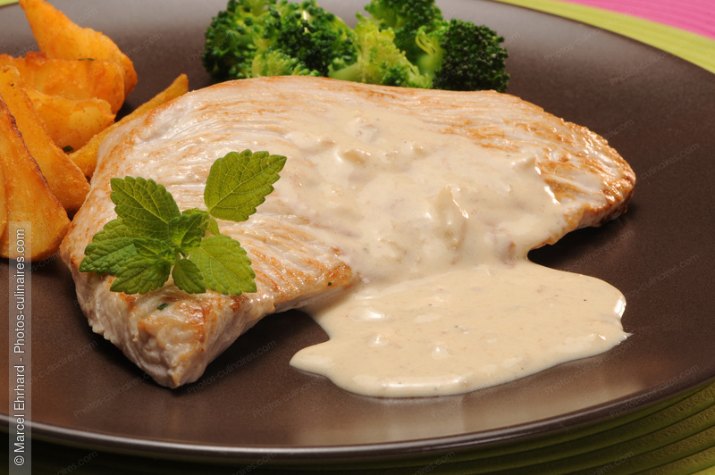 Escalope &agrave; la cr&egrave;me - photo r&eacute;f&eacute;rence PC1067N.jpg