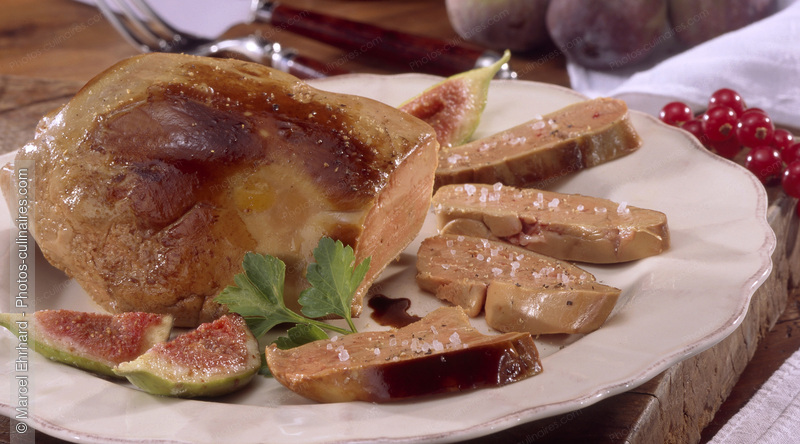 Escalope de foie gras po&ecirc;l&eacute; aux figues - photo r&eacute;f&eacute;rence FG111.jpg