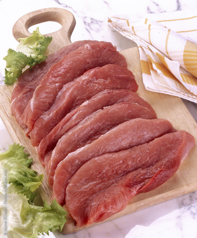 Escalopes de porc crues - photo r&eacute;f&eacute;rence VC229.jpg