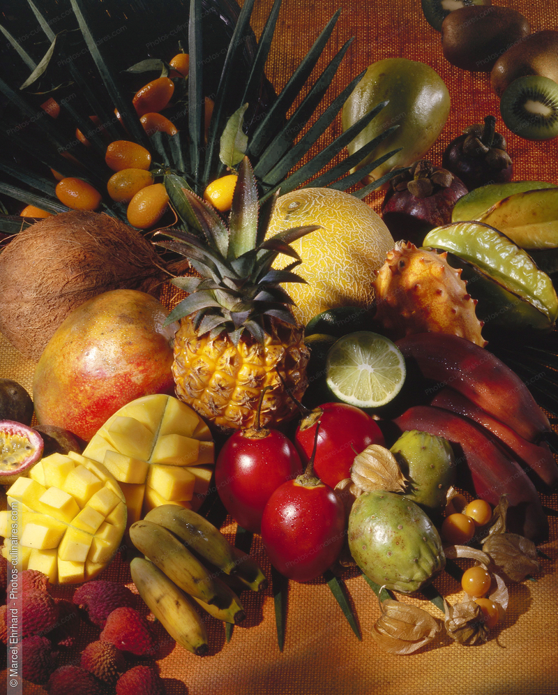 Etal de fruits exotiques - photo référence FRU244.jpg