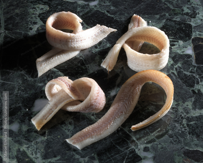 Filets d'anguilles fum&eacute;s - photo r&eacute;f&eacute;rence PO656.jpg