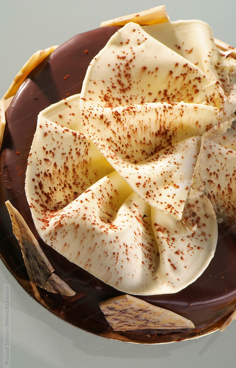 Fleur en chocolat blanc - photo r&eacute;f&eacute;rence DE719N.jpg