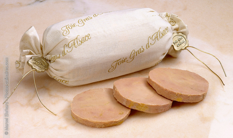 Foie gras d'alsace au torchon truff&eacute; - photo r&eacute;f&eacute;rence FG121N.jpg
