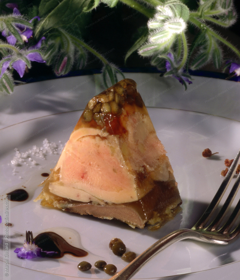 Foie gras en pyramide - photo r&eacute;f&eacute;rence FG106.jpg