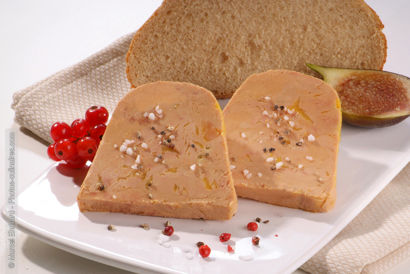 Foie gras et tranche de pain - photo r&eacute;f&eacute;rence FG72N.jpg
