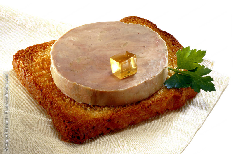 Foie gras sur toast - photo r&eacute;f&eacute;rence FG50.jpg