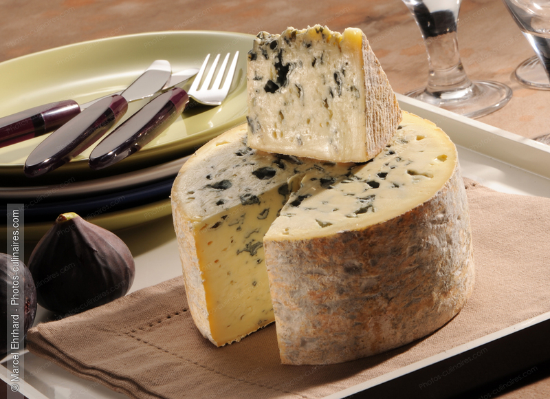 Fourme d'Ambert - photo r&eacute;f&eacute;rence FR182N.jpg