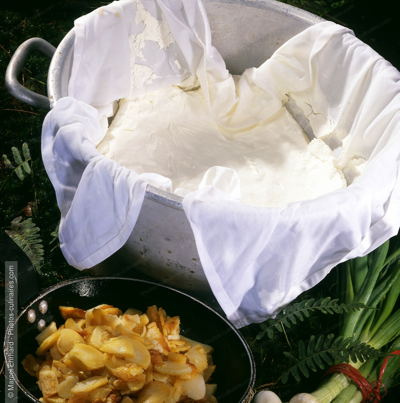 Fromage blanc et pommes de terre saut&eacute;es - photo r&eacute;f&eacute;rence FR65.jpg