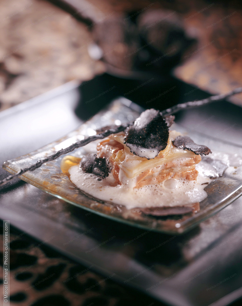 Gâteau de topinambours et de foie gras d'oie à la truffe - photo référence FG13.jpg