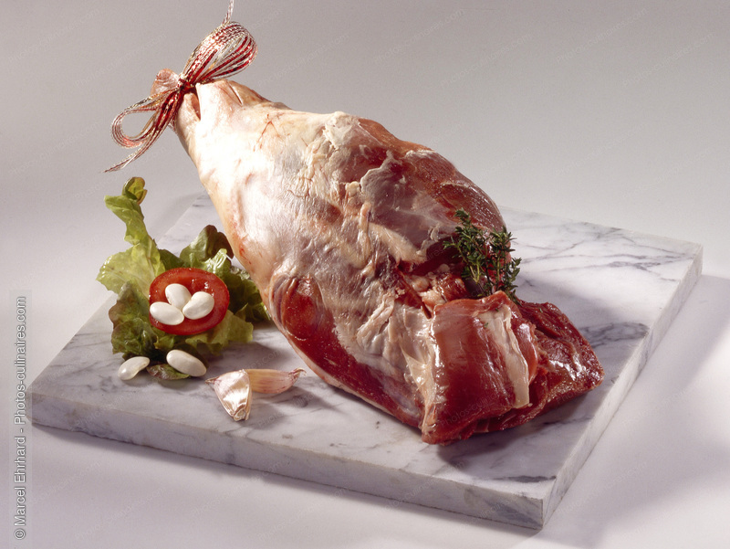 Gigot d'agneau cru - photo r&eacute;f&eacute;rence VC168.jpg