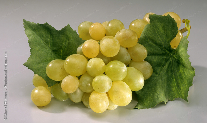 Grappe de raisin blanc - photo r&eacute;f&eacute;rence FRU122.jpg