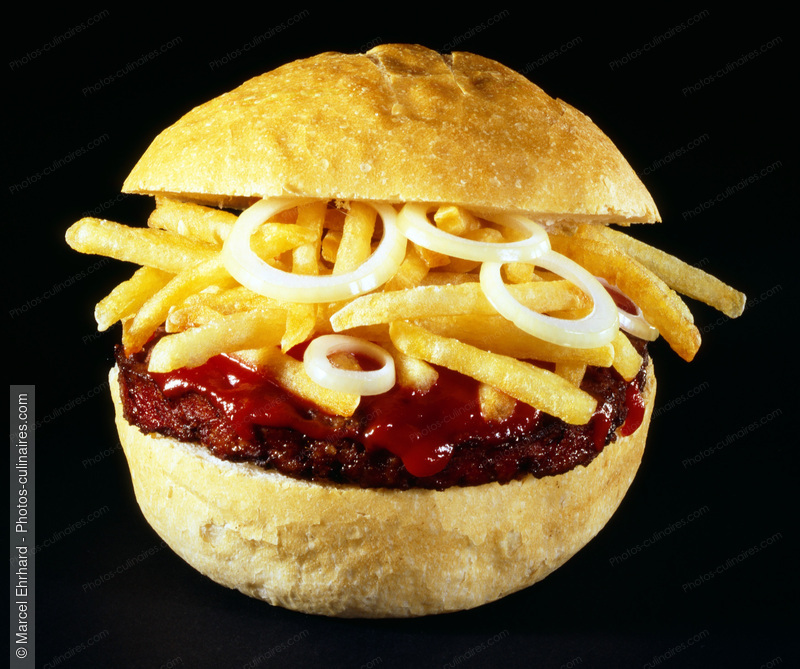 Hamburger aux frites - photo r&eacute;f&eacute;rence KP24.jpg