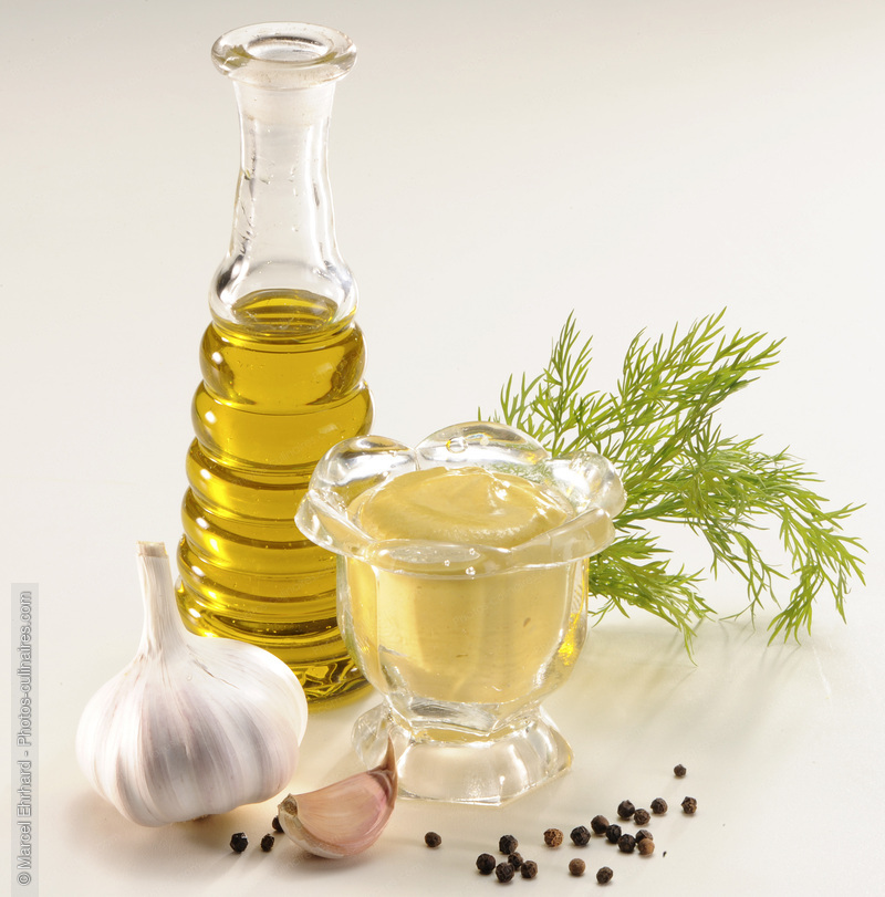 Huile d'olive et moutarde - photo r&eacute;f&eacute;rence NM146N.jpg