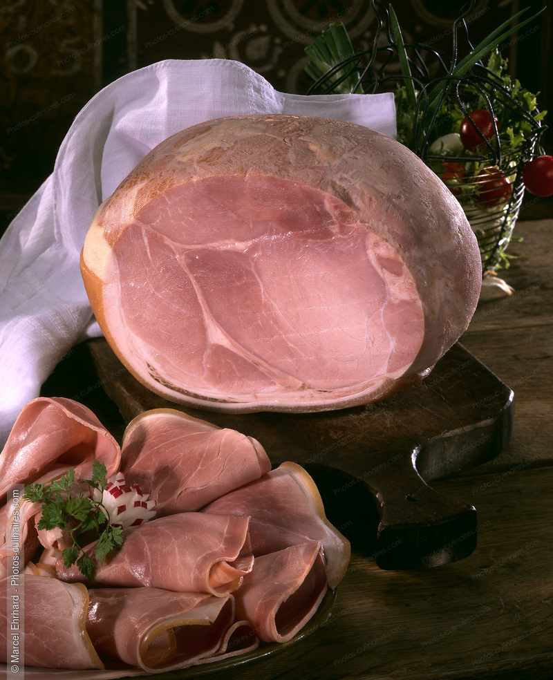 Jambon au torchon - photo r&eacute;f&eacute;rence CH130.jpg