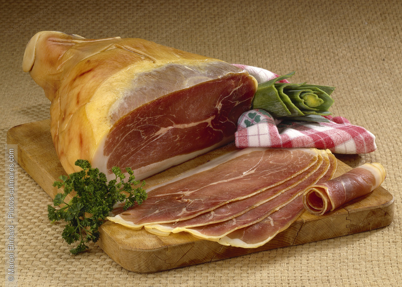 Jambon de Bayonne - photo r&eacute;f&eacute;rence CH154.jpg